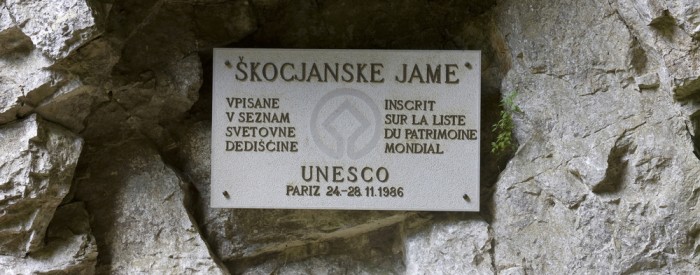 Obiščite čudoviti kraški svet in Škocjanske jame, ki se nahajajo nedaleč stran od Divače. Svetovna dediščina.