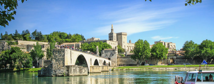 Petdnevno potovanje po Azurni obali in Provansi. Obiskali boste NIco, Monaco, Avignon,  Aix-en-Provence ...
Avtobus, 5 dni, 538 EUR.