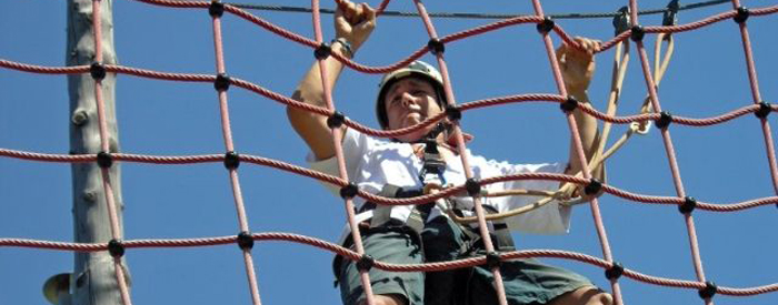 Pridružite se nam v dnevu polnem adrenalina. Primerno za "team bulding" in zaključene družbe z željo po edinstvenih doživetjih.